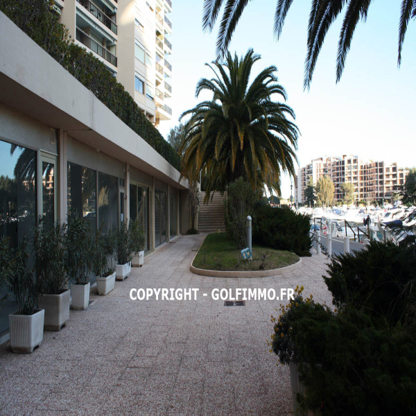 Vente Immobilier Professionnel Murs commerciaux Mandelieu-la-Napoule 06210